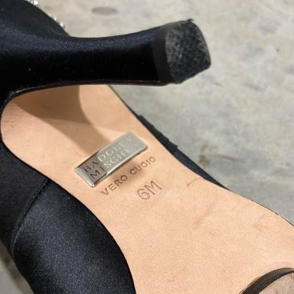 Badgley Mischka Women's Black Satin Peep Toe Heels - Picture 6 of 6
